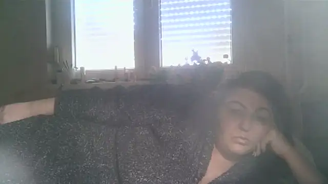 Snapshot of Mileva88 chatting on February 28, 7:31 am Mileva88 online show from February 28, 7:31 am