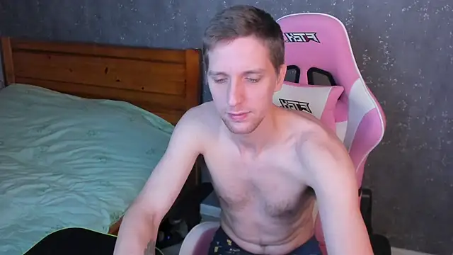 DavidAndSophie online show from December 18, 2:49 pm