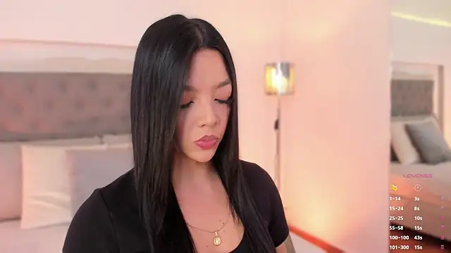 sarah hiill online show from January 24, 7:39 pm