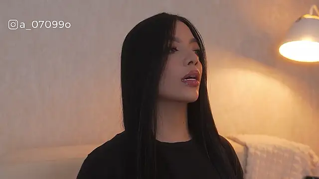 sarah hiill online show from February 12, 11:55 pm