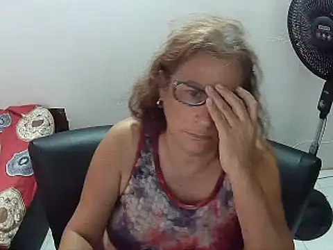 Snapshot of charrysexy1 chatting on December 3, 4:50 pm charrysexy1 online show from December 3, 4:50 pm