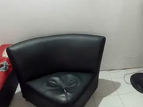 Snapshot of charrysexy1 chatting on December 10, 11:11 am charrysexy1 online show from December 10, 11:11 am