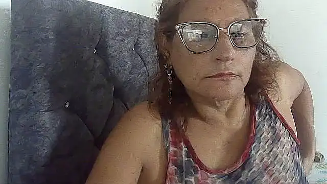 Snapshot of charrysexy1 chatting on October 31, 1:01 pm charrysexy1 online show from October 31, 1:01 pm