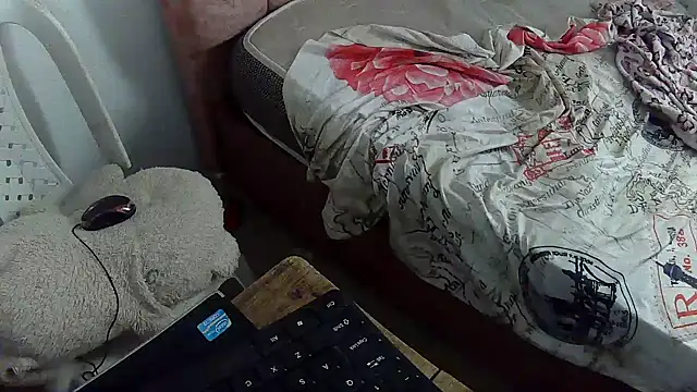 Snapshot of charrysexy1 chatting on November 23, 11:54 am charrysexy1 online show from November 23, 11:54 am