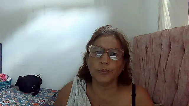 Snapshot of charrysexy1 chatting on February 11, 2:22 pm charrysexy1 online show from February 11, 2:22 pm