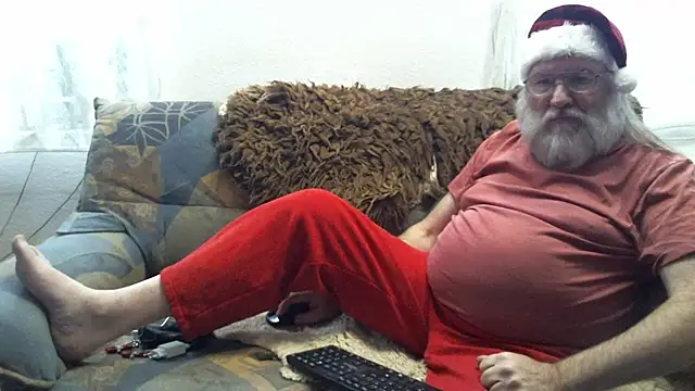 Snapshot of SexySantaC chatting on December 31, 6:02 pm SexySantaC online show from December 31, 6:02 pm