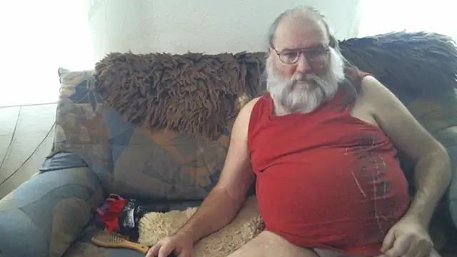 Snapshot of SexySantaC chatting on January 14, 10:06 am SexySantaC online show from January 14, 10:06 am