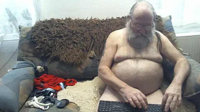 Snapshot of SexySantaC chatting on January 26, 5:23 pm SexySantaC online show from January 26, 5:23 pm