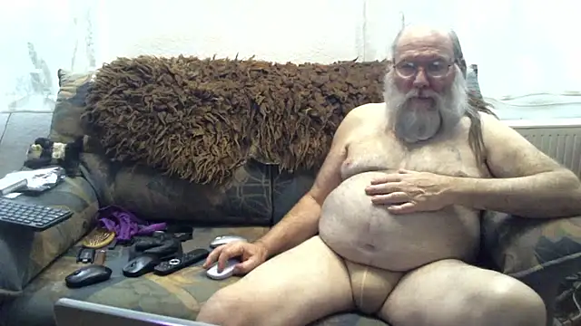 Snapshot of SexySantaC chatting on March 16, 6:44 pm SexySantaC online show from March 16, 6:44 pm
