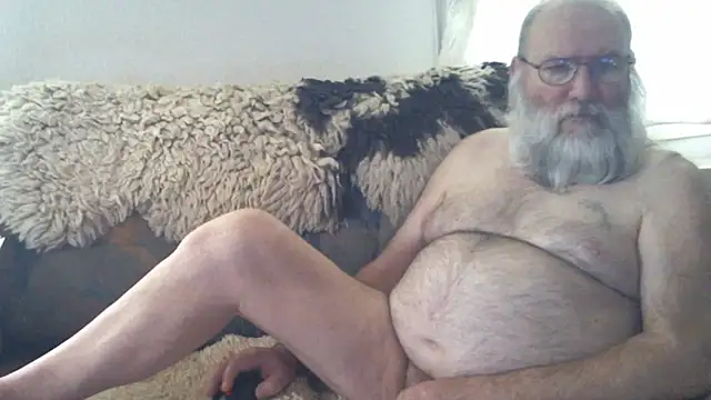Snapshot of SexySantaC chatting on September 24, 6:50 am SexySantaC online show from September 24, 6:50 am