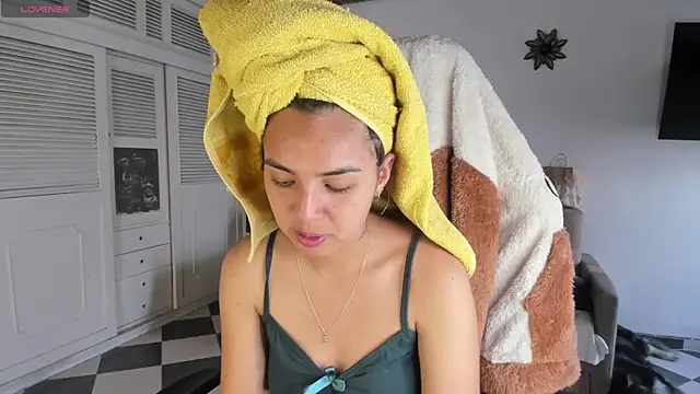 Miss Nicole online show from January 15, 8:48 pm