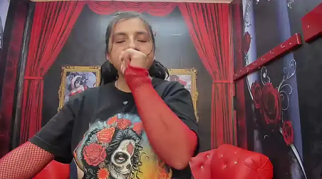 Snapshot of AmaiaDavies chatting on December 4, 9:51 am AmaiaDavies online show from December 4, 9:51 am