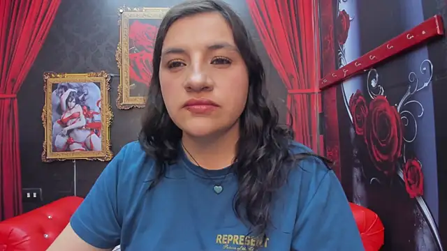 Snapshot of AmaiaDavies chatting on December 12, 1:32 am AmaiaDavies online show from December 12, 1:32 am