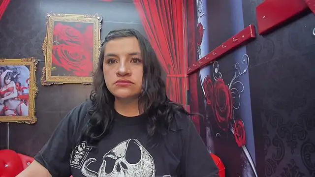 Snapshot of AmaiaDavies chatting on December 13, 1:59 am AmaiaDavies online show from December 13, 1:59 am