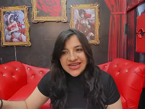 Snapshot of AmaiaDavies chatting on December 14, 11:50 am AmaiaDavies online show from December 14, 11:50 am