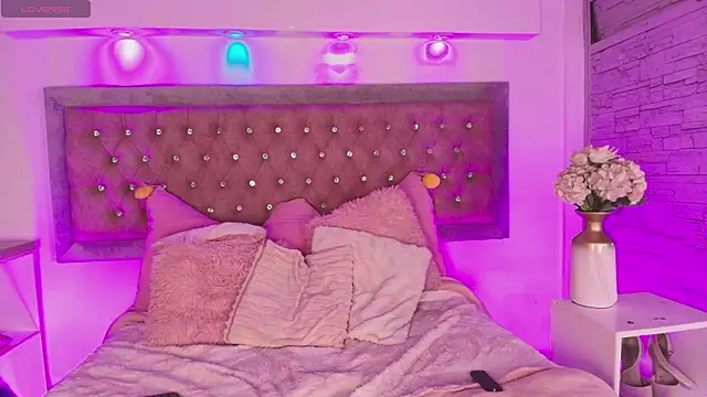 Yaki Tai online show from March 1, 4:14 am