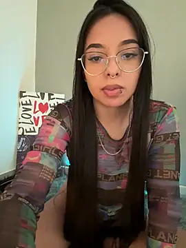 Snapshot of SophiaMelissa chatting on April 7, 6:52 pm SophiaMelissa online show from April 7, 6:52 pm