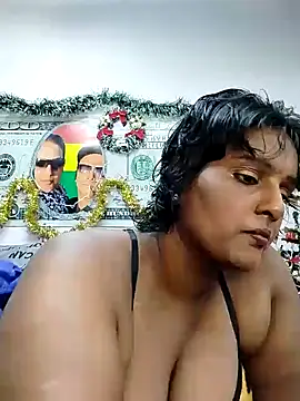 NWC4LYF online show from December 22, 1:44 pm