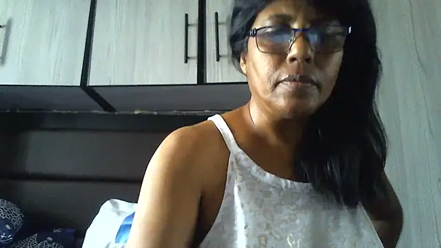 Snapshot of MsAttitude chatting on December 11, 8:58 am MsAttitude online show from December 11, 8:58 am
