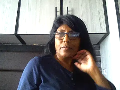 Snapshot of MsAttitude chatting on December 17, 8:23 am MsAttitude online show from December 17, 8:23 am