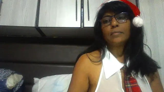 Snapshot of MsAttitude chatting on December 24, 3:58 pm MsAttitude online show from December 24, 3:58 pm