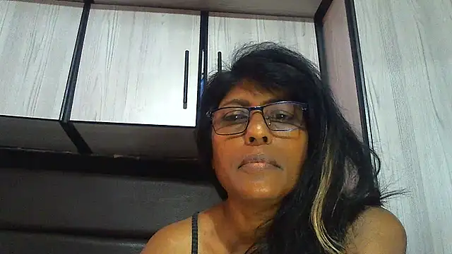 Snapshot of MsAttitude chatting on March 4, 11:19 am MsAttitude online show from March 4, 11:19 am
