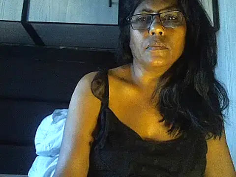 Snapshot of MsAttitude chatting on March 13, 8:37 am MsAttitude online show from March 13, 8:37 am