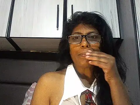 Snapshot of MsAttitude chatting on September 15, 7:19 am MsAttitude online show from September 15, 7:19 am