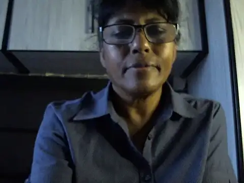 Snapshot of MsAttitude chatting on April 18, 7:23 am MsAttitude online show from April 18, 7:23 am