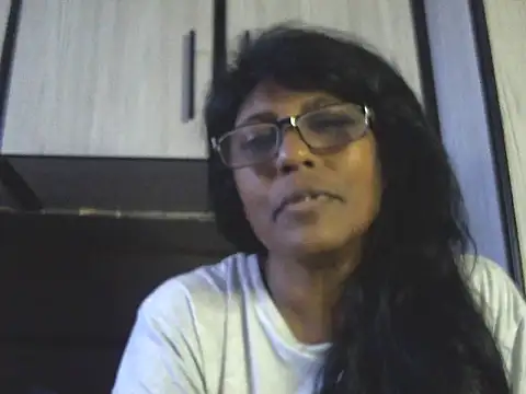 Snapshot of MsAttitude chatting on April 26, 10:35 am MsAttitude online show from April 26, 10:35 am