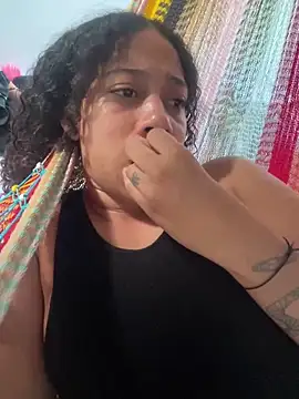 Miley and Vash online show from January 17, 9:28 pm