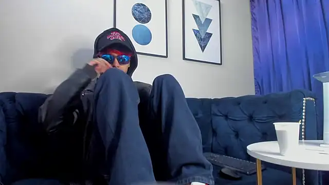 AcidMilo online show from December 30, 1:36 pm