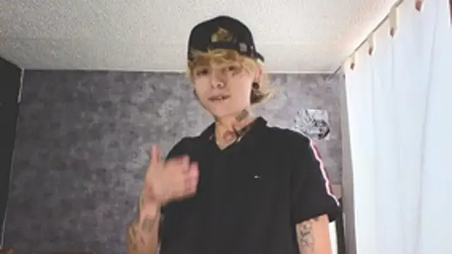 AcidMilo online show from October 10, 7:13 pm