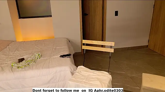 Snapshot of Nikol-JE chatting on March 10, 3:01 am Nikol-JE online show from March 10, 3:01 am