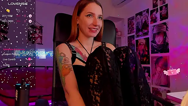 Snapshot of PrettyReckess chatting on December 12, 2:44 pm PrettyReckess online show from December 12, 2:44 pm