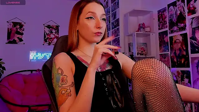 Snapshot of PrettyReckess chatting on January 3, 11:14 am PrettyReckess online show from January 3, 11:14 am