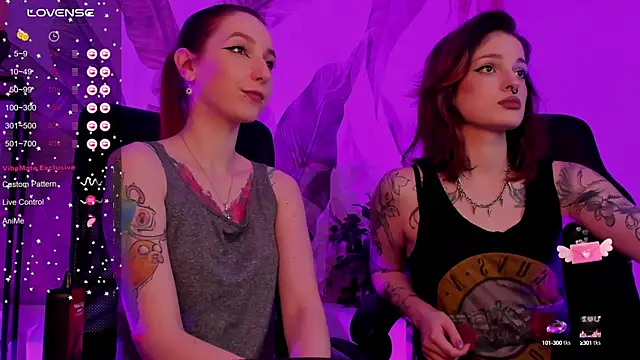 Snapshot of PrettyReckess chatting on January 23, 12:19 pm PrettyReckess online show from January 23, 12:19 pm