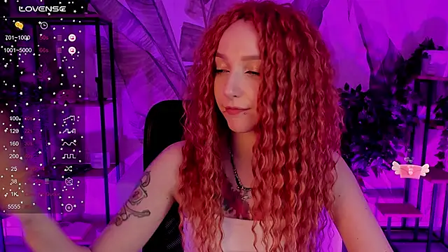Snapshot of PrettyReckess chatting on February 25, 4:42 pm PrettyReckess online show from February 25, 4:42 pm