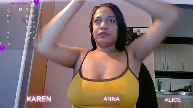 Snapshot of Karen_sex92 chatting on February 9, 1:15 pm Karen sex92 online show from February 9, 1:15 pm