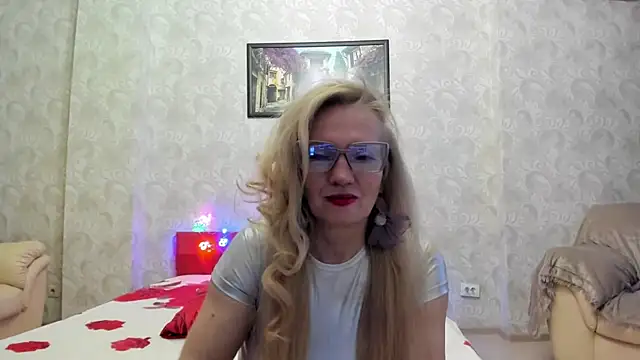 Snapshot of TrueFoxyyy chatting on April 26, 4:26 pm TrueFoxyyy online show from April 26, 4:26 pm