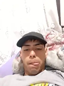 Snapshot of SEBASTHIAN chatting on January 11, 3:22 am SEBASTHIAN online show from January 11, 3:22 am