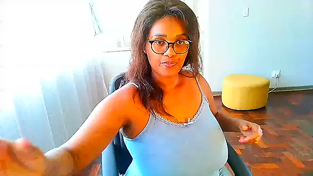 Snapshot of Charlie-Crawford chatting on January 20, 11:45 am Charlie-Crawford online show from January 20, 11:45 am
