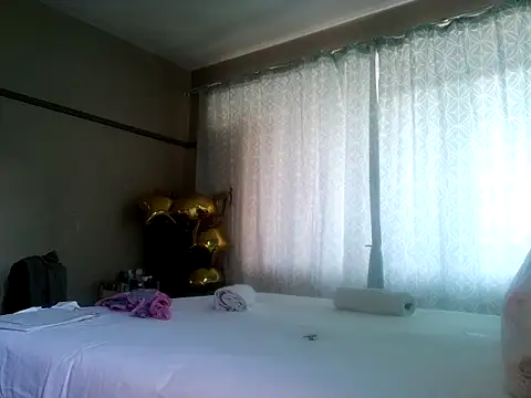 Snapshot of Charlie-Crawford chatting on October 2, 5:03 am Charlie-Crawford online show from October 2, 5:03 am
