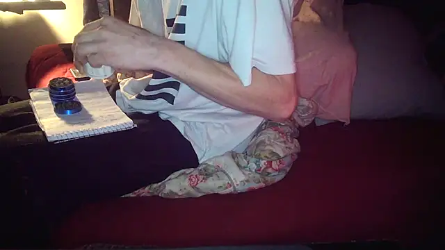 xxxTony999 online show from December 13, 5:38 am