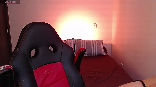 Snapshot of amyharlow_1 chatting on January 11, 4:46 pm amyharlow 1 online show from January 11, 4:46 pm