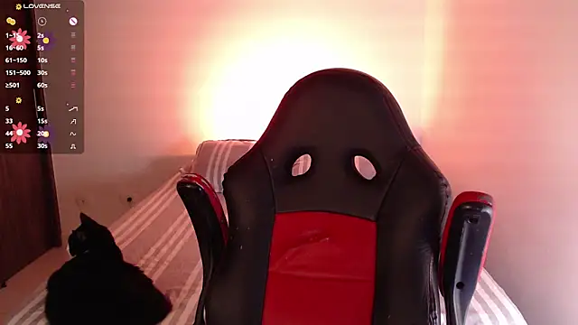 Snapshot of amyharlow_1 chatting on January 30, 11:01 am amyharlow 1 online show from January 30, 11:01 am