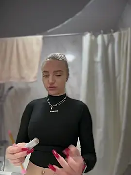 pinkstar  online show from December 14, 6:19 am