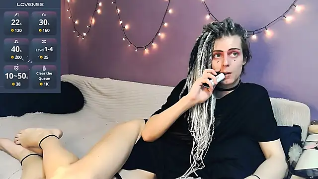 Littlepinkcat online show from March 9, 9:14 pm