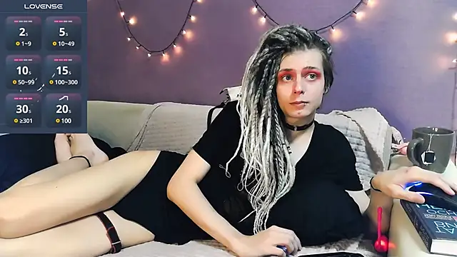 Littlepinkcat online show from March 16, 3:28 pm