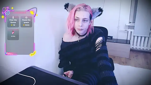 Littlepinkcat online show from January 17, 12:15 am